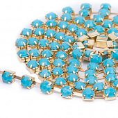 Цепь золотистая стразовая бирюзовая, 3.5x3.5 мм.