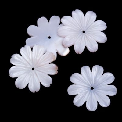 Перламутр морской резной белый - бусина цветок #1